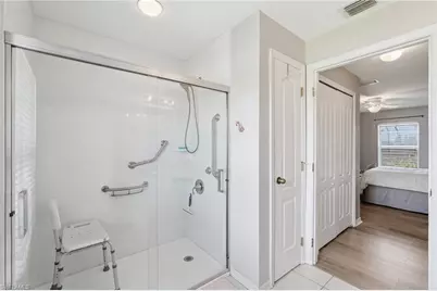 21 Tropicana Pkwy E, Cape Coral, FL 33909 - Photo 13