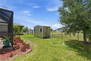 21 Tropicana Pkwy E, Cape Coral, FL 33909 - Photo 29