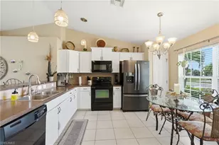 21 Tropicana Pkwy E, Cape Coral, FL 33909 - Photo 9