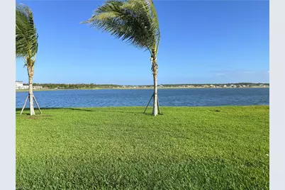 9077 Wisteria Way, Naples, FL 34114 - Photo 5