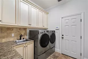 2201 Beacon Ln, Naples, FL 34103 - Photo 21
