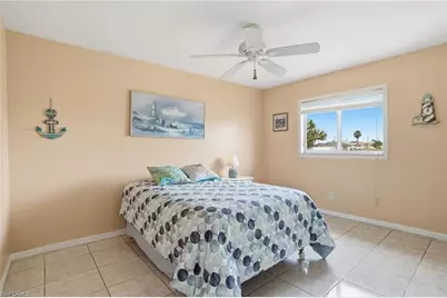 919 NE 18th Ter, Cape Coral, FL 33909 - Photo 17
