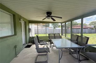 3615 Willow Wisp Dr S, Lakeland, FL 33810 - Photo 5