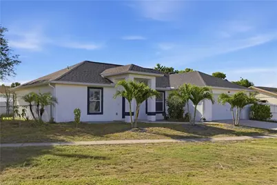1082 Ridgeway Dr, North Fort Myers, FL 33903 - Photo 1