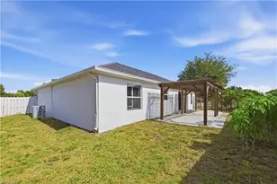 1082 Ridgeway Dr, North Fort Myers, FL 33903 - Photo 23