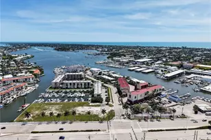 801 River Point Dr, Naples, FL 34102 - Photo 25