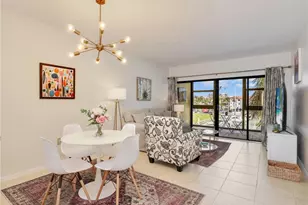 801 River Point Dr, Naples, FL 34102 - Photo 9