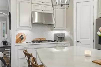 9523 Campanile Cir, Naples, FL 34114 - Photo 19