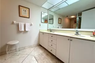 11118 Gulf Shore Dr, Naples, FL 34108 - Photo 9