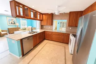 688 W Valley Dr, Bonita Springs, FL 34134 - Photo 11