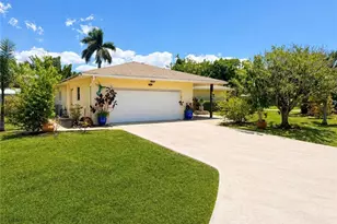 688 W Valley Dr, Bonita Springs, FL 34134 - Photo 1