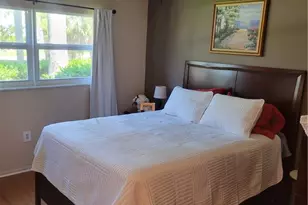 200 Valley Stream Dr, Naples, FL 34113 - Photo 7