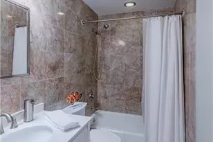 1385 Wisconsin Dr, Naples, FL 34103 - Photo 19