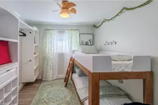 1385 Wisconsin Dr, Naples, FL 34103 - Photo 17