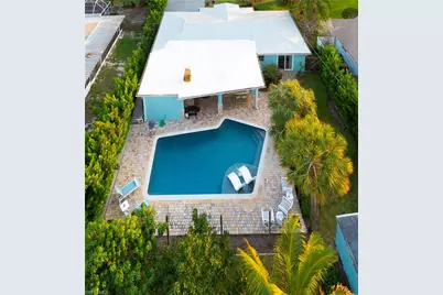 1385 Wisconsin Dr, Naples, FL 34103 - Photo 39