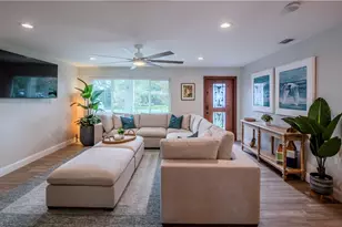 1385 Wisconsin Dr, Naples, FL 34103 - Photo 5