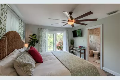 1385 Wisconsin Dr, Naples, FL 34103 - Photo 15