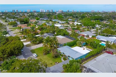 1385 Wisconsin Dr, Naples, FL 34103 - Photo 41