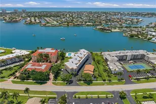 816 W Elkcam Cir, Marco Island, FL 34145 - Photo 27