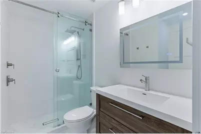116 Fountain Cir, Naples, FL 34119 - Photo 15