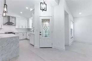 116 Fountain Cir, Naples, FL 34119 - Photo 5