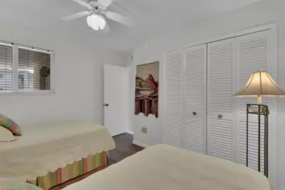1300 Gulf Shore Blvd N #205, Naples, FL 34102 - Photo 15