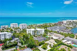 1300 Gulf Shore Blvd N, Naples, FL 34102 - Photo 1