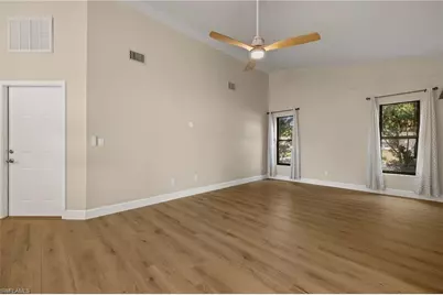 194 Wickliffe Dr, Naples, FL 34110 - Photo 9