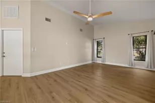 194 Wickliffe Dr, Naples, FL 34110 - Photo 9
