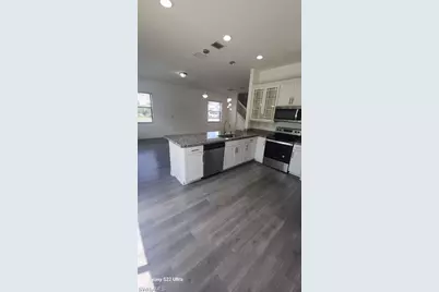 9015 Madrid Cir, Naples, FL 34104 - Photo 5