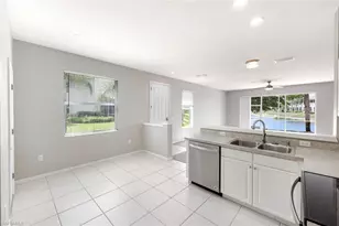 1088 Oxford Ln, Naples, FL 34105 - Photo 7