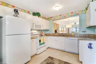 1330 Derbyshire Ct, Naples, FL 34116 - Photo 9