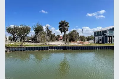 710 Matanzas Ct, Fort Myers Beach, FL 33931 - Photo 13