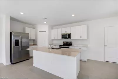 4086 San Felice Ln, North Fort Myers, FL 33917 - Photo 9