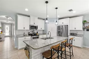 3215 Birchin Ln, Fort Myers, FL 33916 - Photo 3