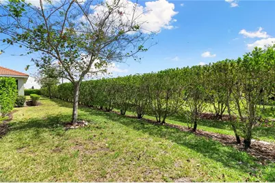 3215 Birchin Ln, Fort Myers, FL 33916 - Photo 25