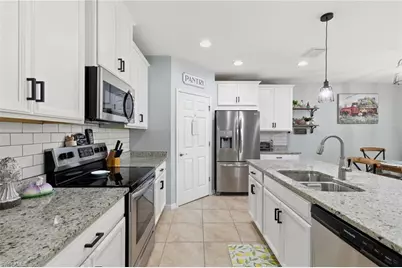 3215 Birchin Ln, Fort Myers, FL 33916 - Photo 5