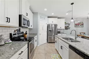 3215 Birchin Ln, Fort Myers, FL 33916 - Photo 5