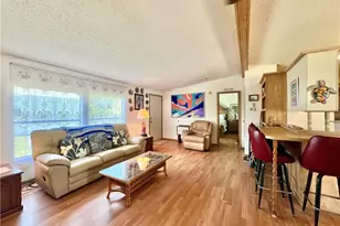 573 Cape Florida Ln, Naples, FL 34104 - Photo 5