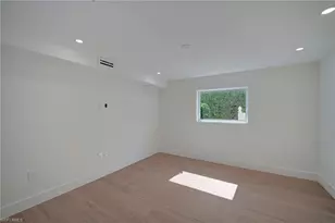 1379 Chesapeake Ave, Naples, FL 34102 - Photo 19