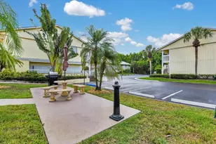 4617 Bayshore Dr, Naples, FL 34112 - Photo 19