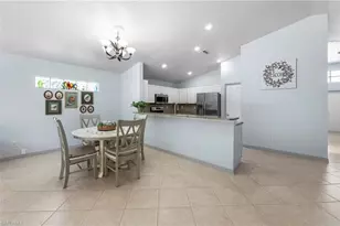 713 Crossfield Cir, Naples, FL 34104 - Photo 15