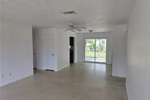33 Broadway Cir, Fort Myers, FL 33901 - Photo 5