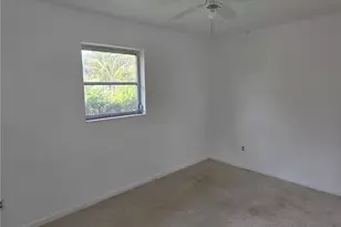 33 Broadway Cir, Fort Myers, FL 33901 - Photo 7