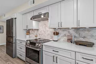 4082 Belair Ln, Naples, FL 34103 - Photo 11