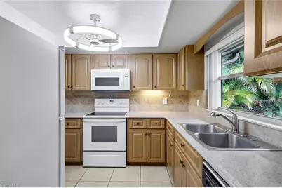 6302 Hofstra Ct W, Fort Myers, FL 33919 - Photo 11