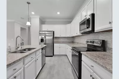 19527 Utopia Ln, Estero, FL 33928 - Photo 9