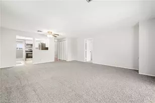 1376 Chesapeake Ave, Naples, FL 34102 - Photo 9