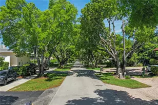 1376 Chesapeake Ave, Naples, FL 34102 - Photo 27