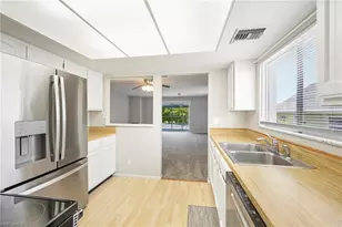 1376 Chesapeake Ave, Naples, FL 34102 - Photo 11